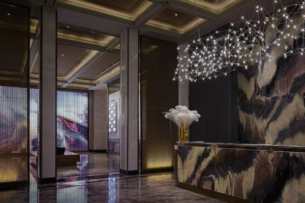 重庆电台美食达人“耍耍哥”：探寻山城味蕾盛宴的秘密